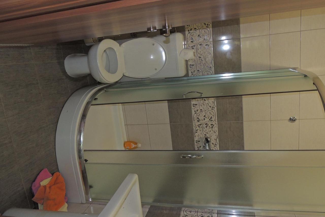 Hostel Villa Popovic 特拉夫尼克 外观 照片