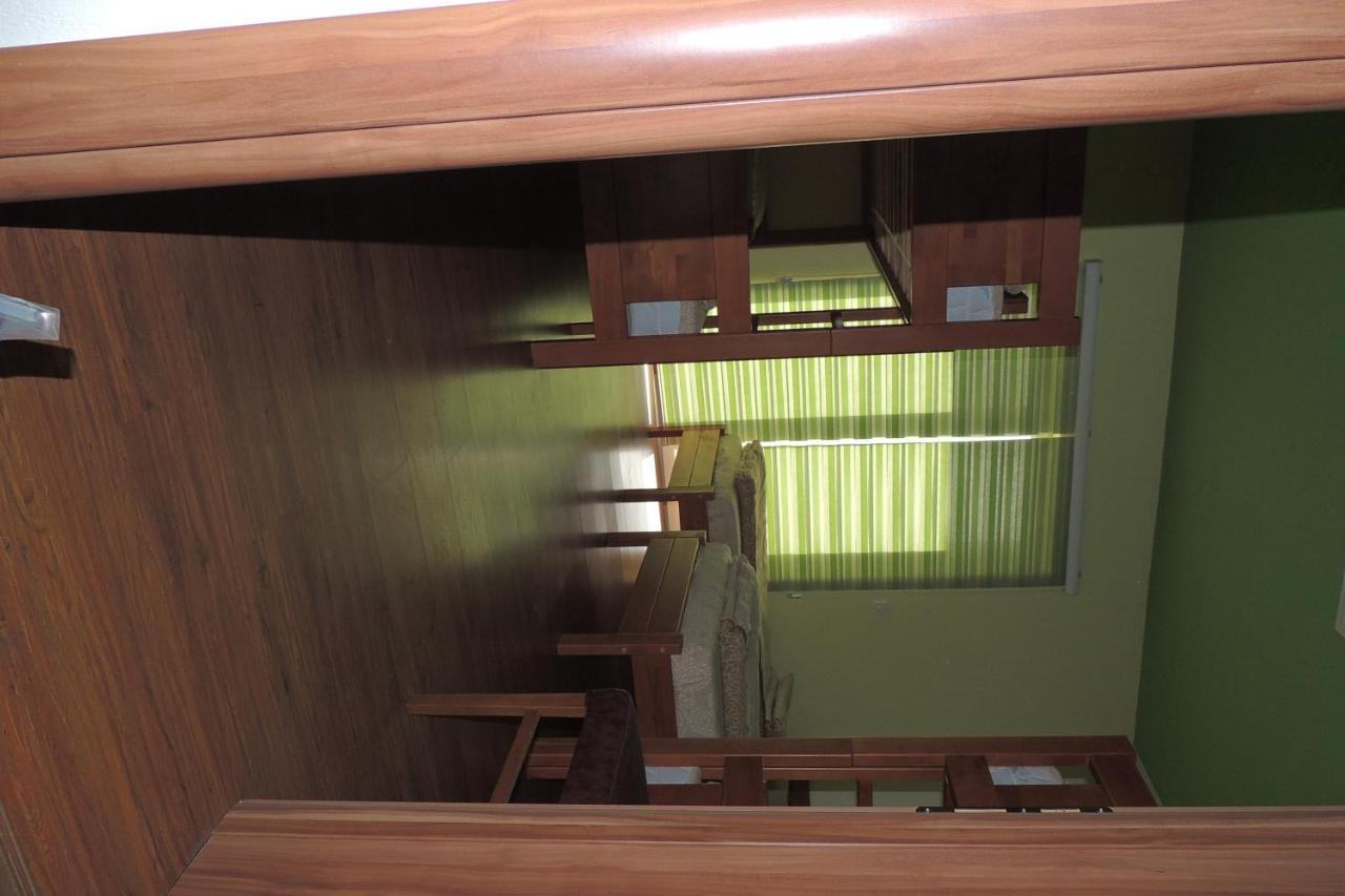 Hostel Villa Popovic 特拉夫尼克 外观 照片